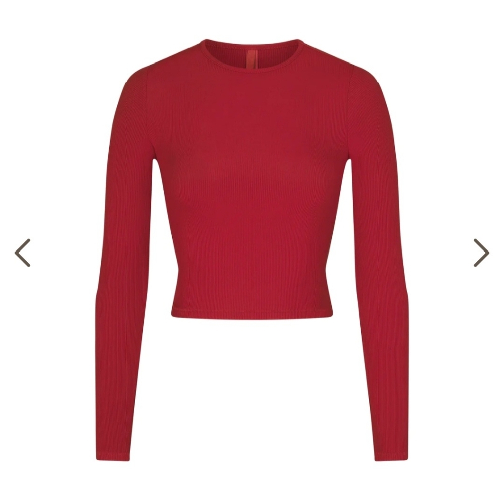 SKIMS NWT Soft Lounge Long Sleeve Crop Top size Small color Brick